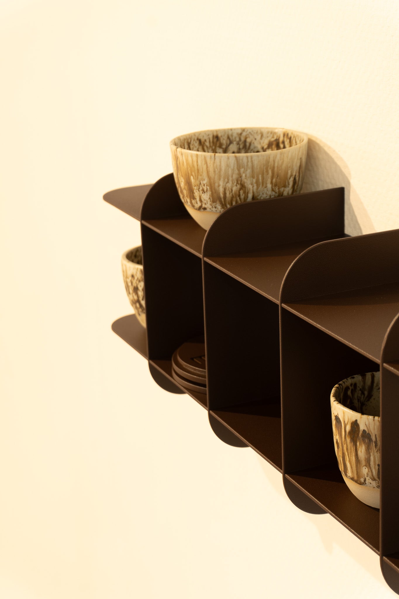 Coffee shelf - brown -